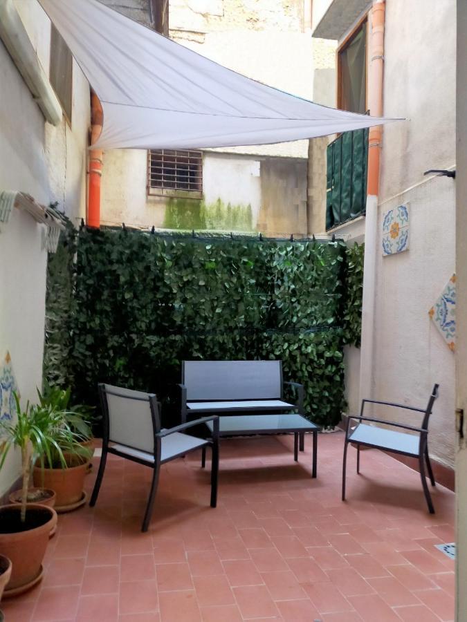Albergaira Holiday House - Casa Vacanze ปาแลร์โม ภายนอก รูปภาพ