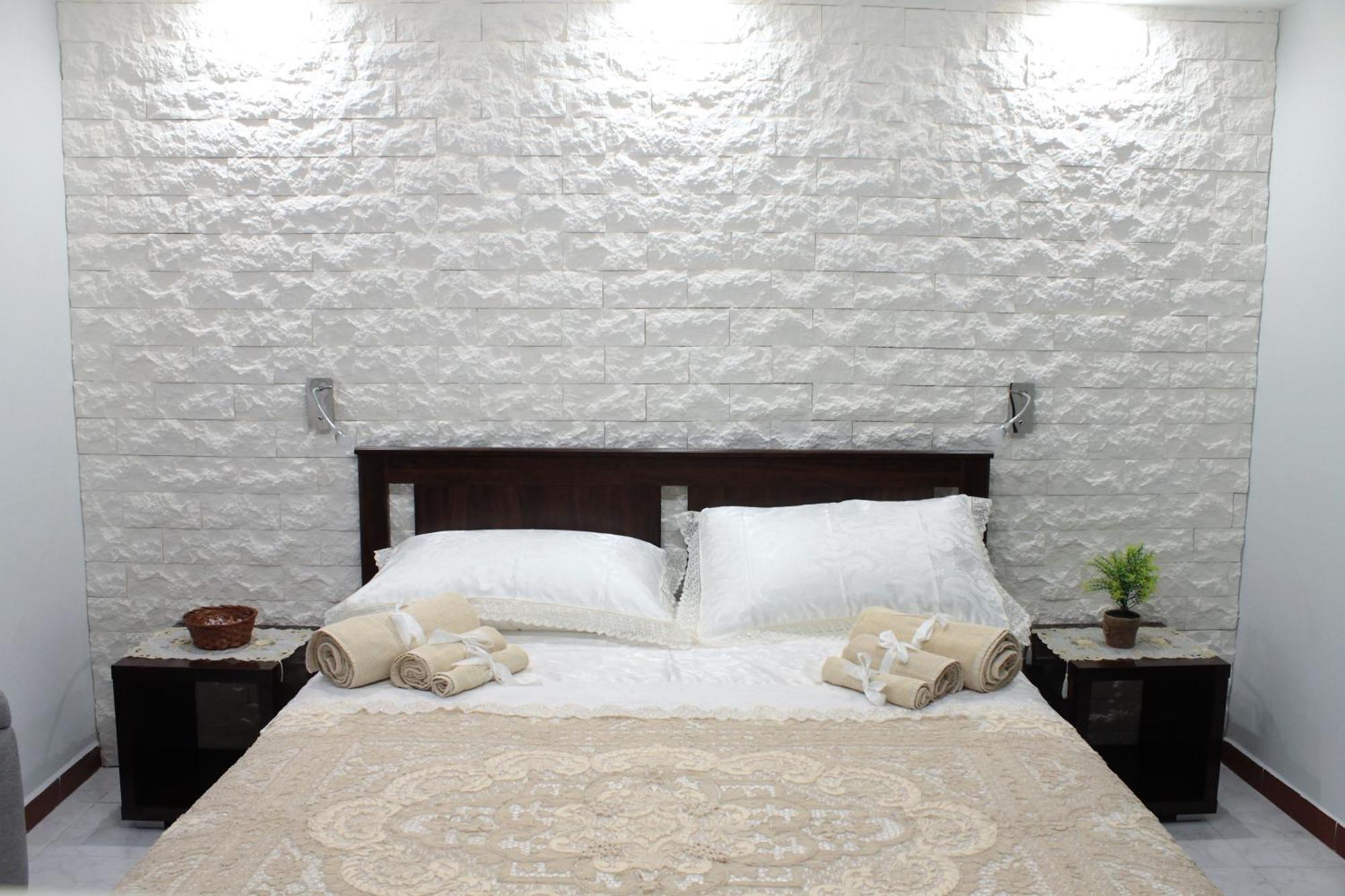 Albergaira Holiday House - Casa Vacanze ปาแลร์โม ภายนอก รูปภาพ